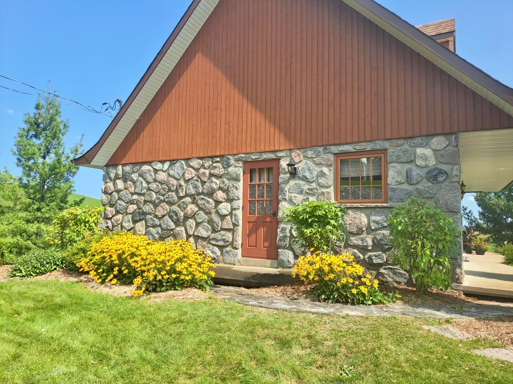 Maison revêtement pierre naturelle